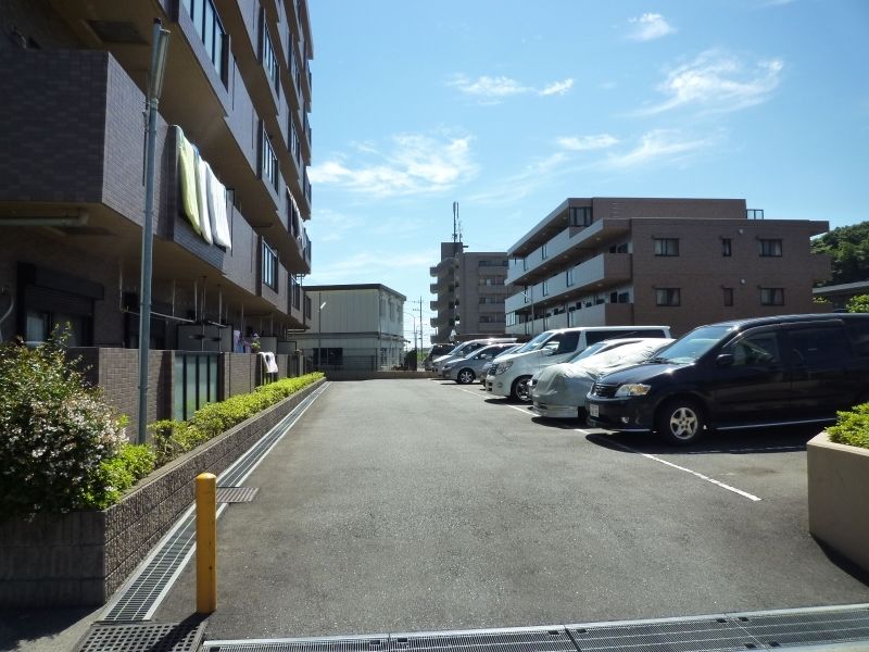 サニーコート壱番館 駐車場