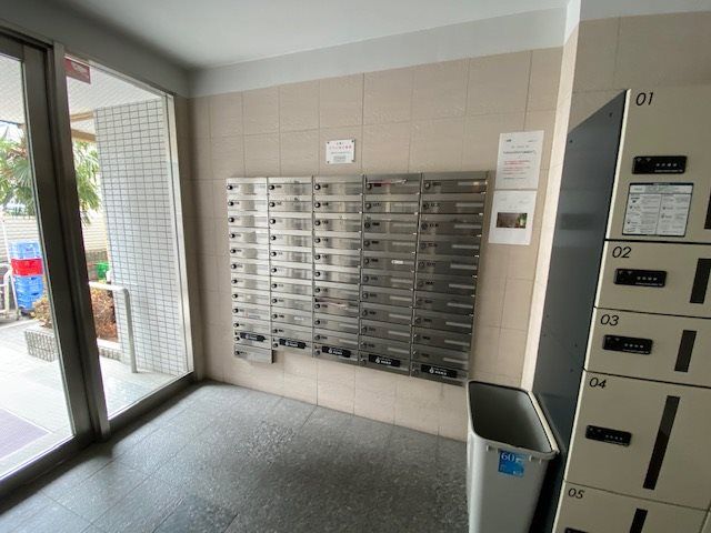 アソシエ横浜 ロビー