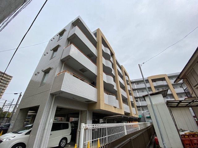 アソシエ横浜 外観