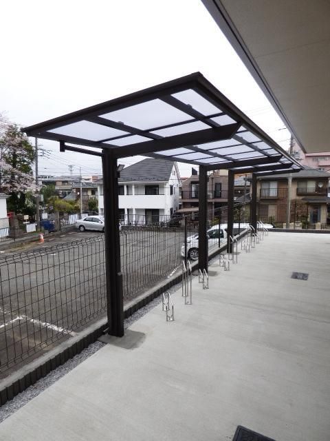 リリックコート 駐車場