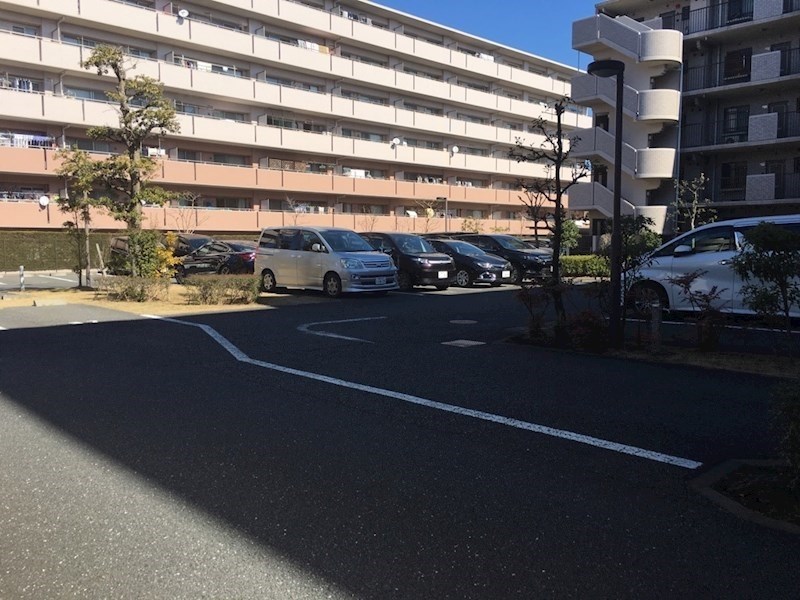 オーキッドレジデンス港北綱島イースト 駐車場