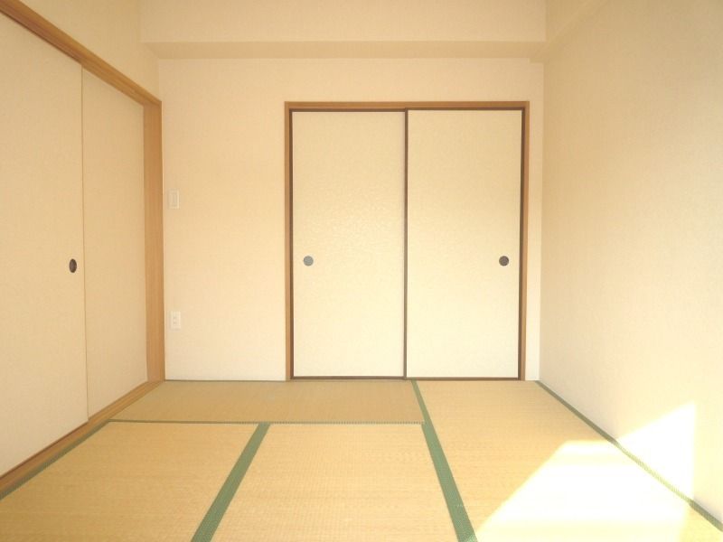 ラ・カージュ横濱 玄関