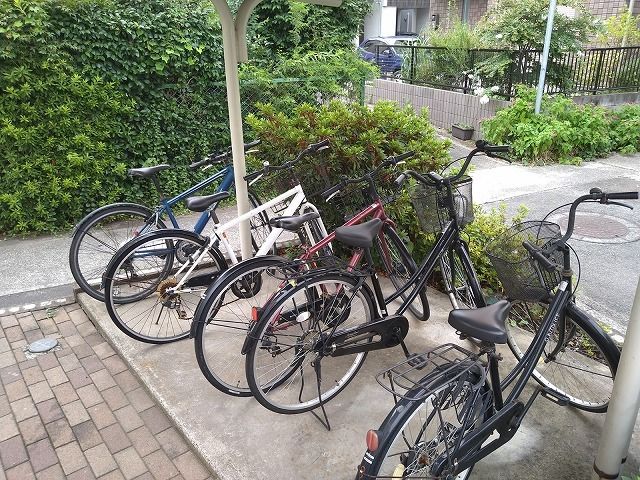 レオパレスさくら 駐車場