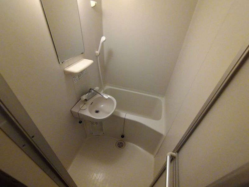 レオパレスさくら 風呂画像
