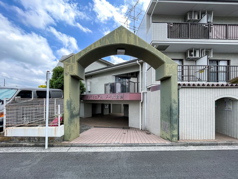 コンドミニアムメイ大倉山 エントランス