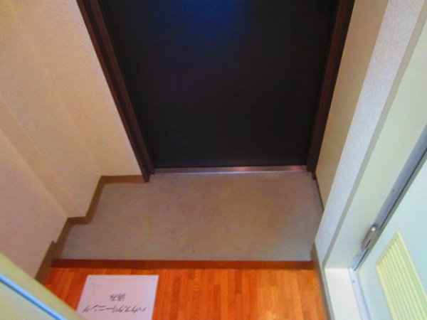 プラザ・ドゥ・ダフネ南砂B棟  玄関