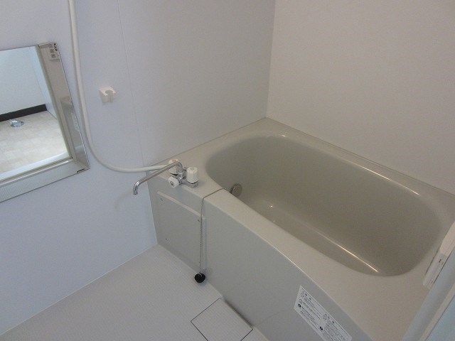 東砂8丁目戸建 風呂画像