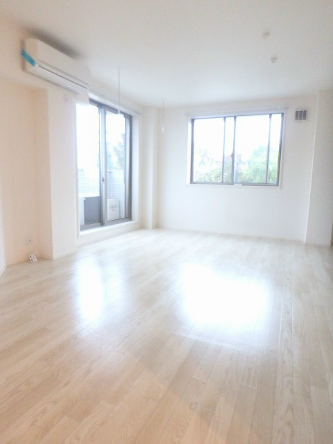 ペインズビレッジ リビング