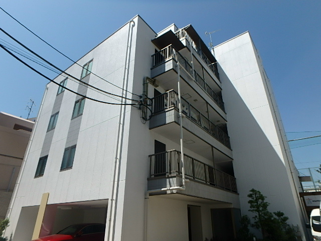 リブリ・コスズ 外観