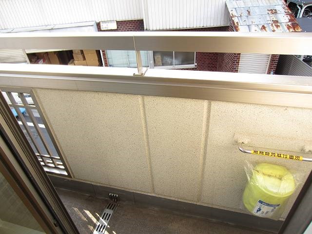 プライムメゾン日暮里 ベランダ