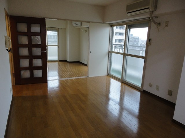 上野ロイヤルハイツ リビング