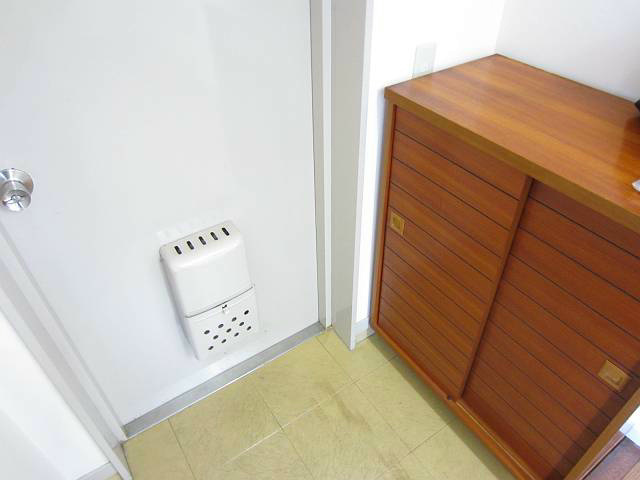 アネックスＭ    玄関