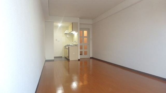 東和コーポ リビング