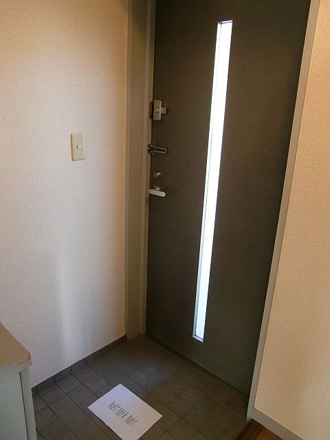 サイガセントラ   玄関