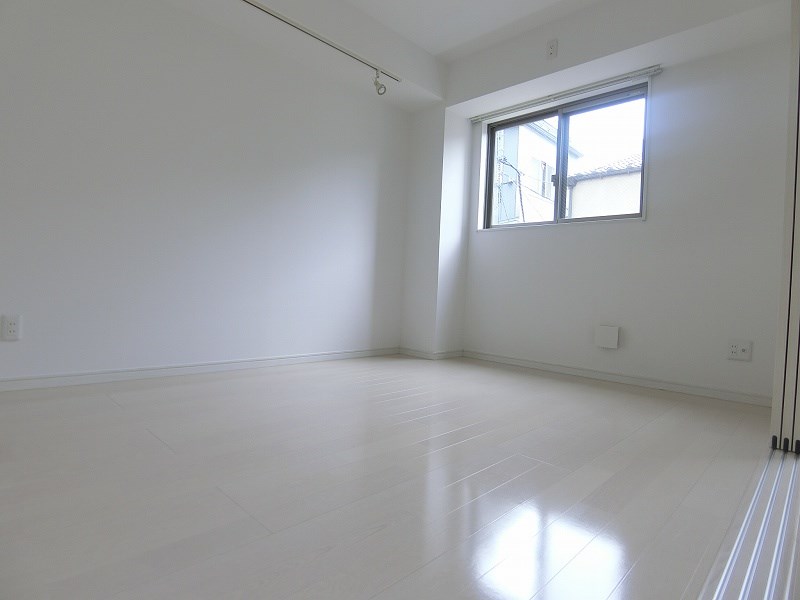 エステ浅草壱番館  ベッドルーム