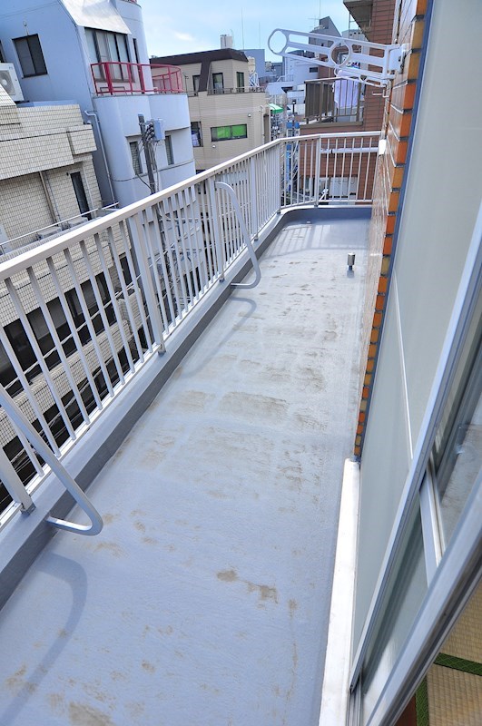 第三田嶋ビル  ベランダ