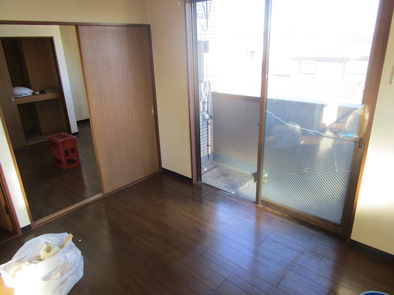 クリークウメダ  リビング