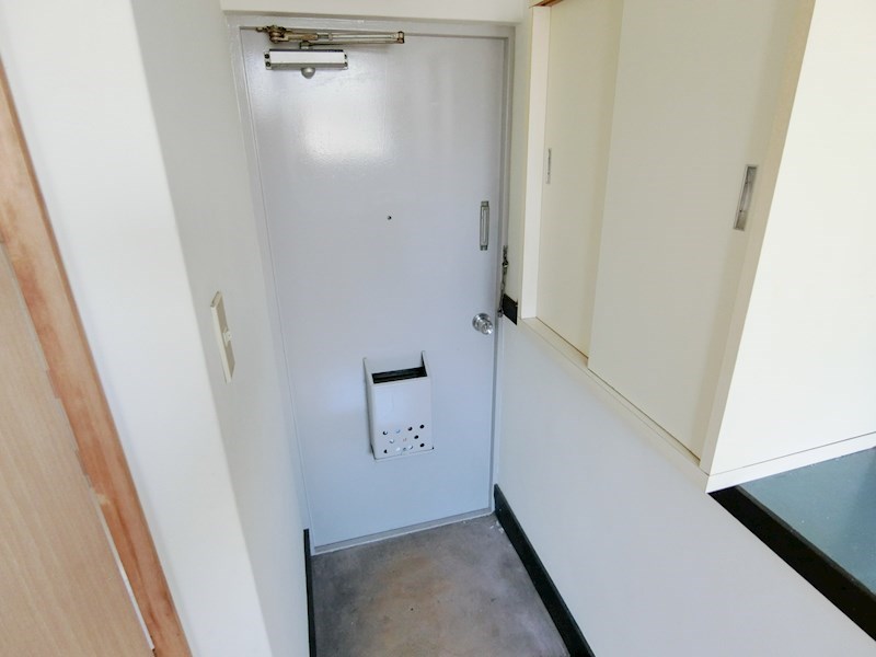 ラクア東十条 玄関