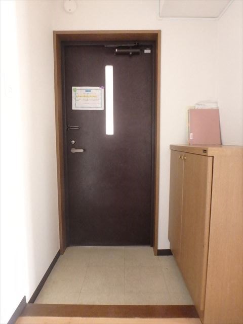 チセ・ムジュール 玄関