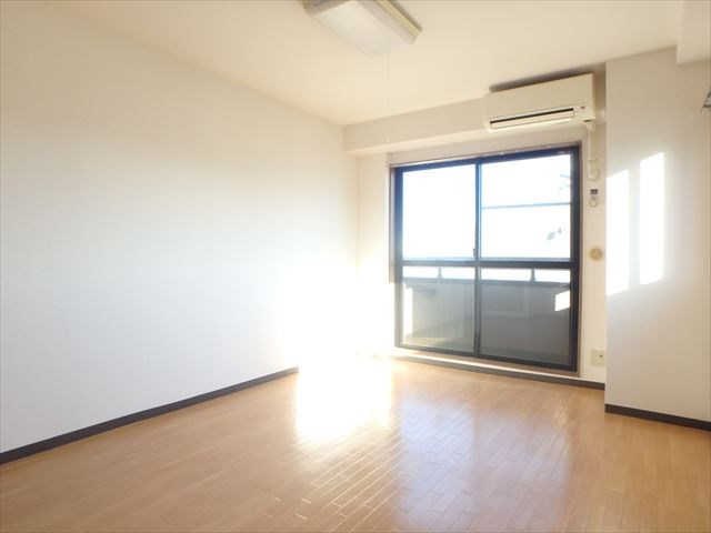 チセ・ムジュール リビング