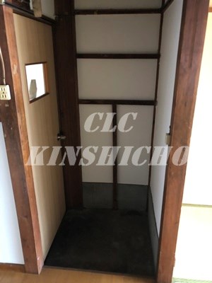 大内荘 玄関