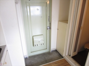 カルムメゾン丸山 玄関