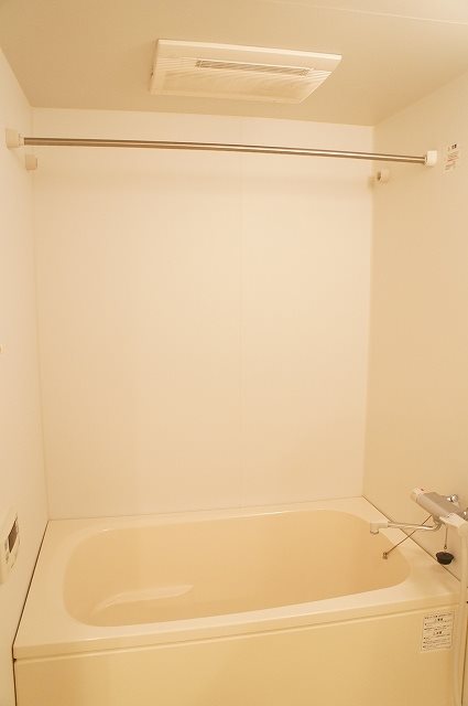 メゾンコルニス  風呂画像