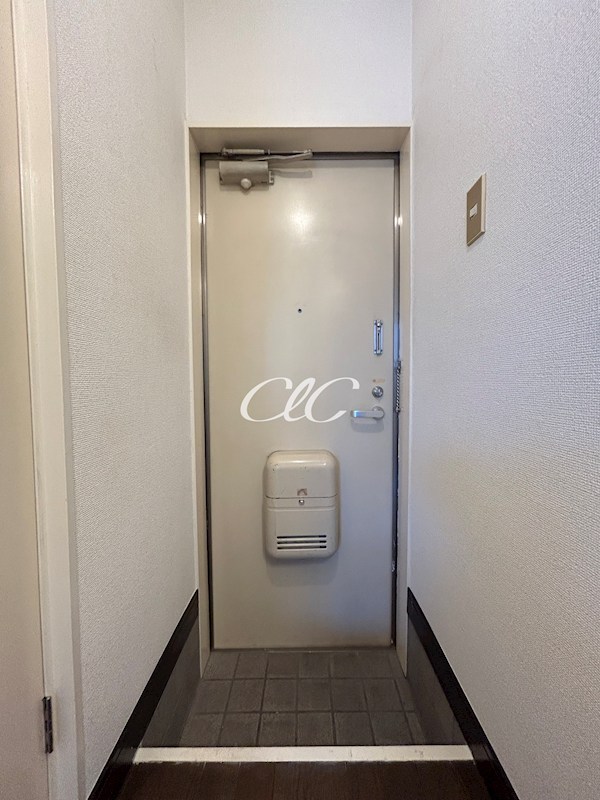 アウルフォレスト 玄関