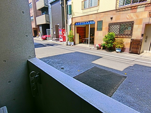 フリービング南千住  ベランダ