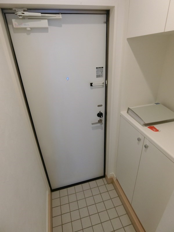 グラッドレクト   玄関