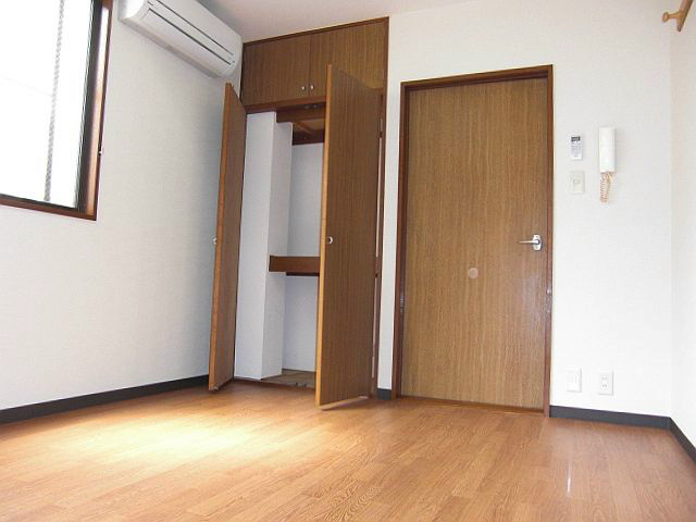 ピーエスハイツ   リビング