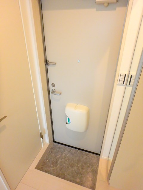 CFハイツ小岩 玄関
