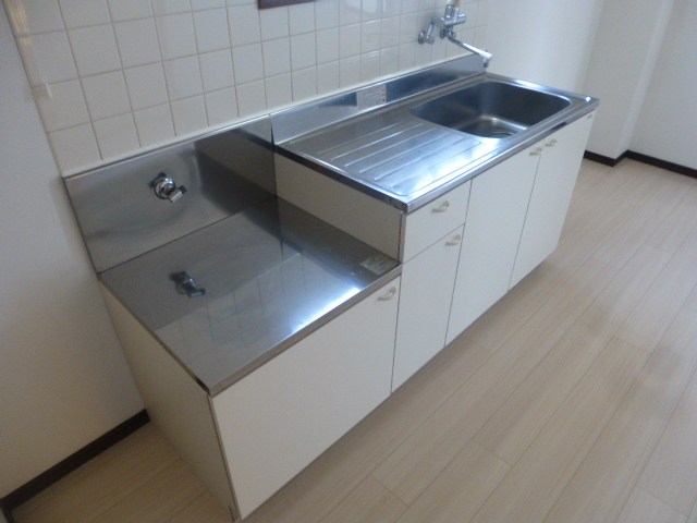 里泉都・ヨシミ キッチン