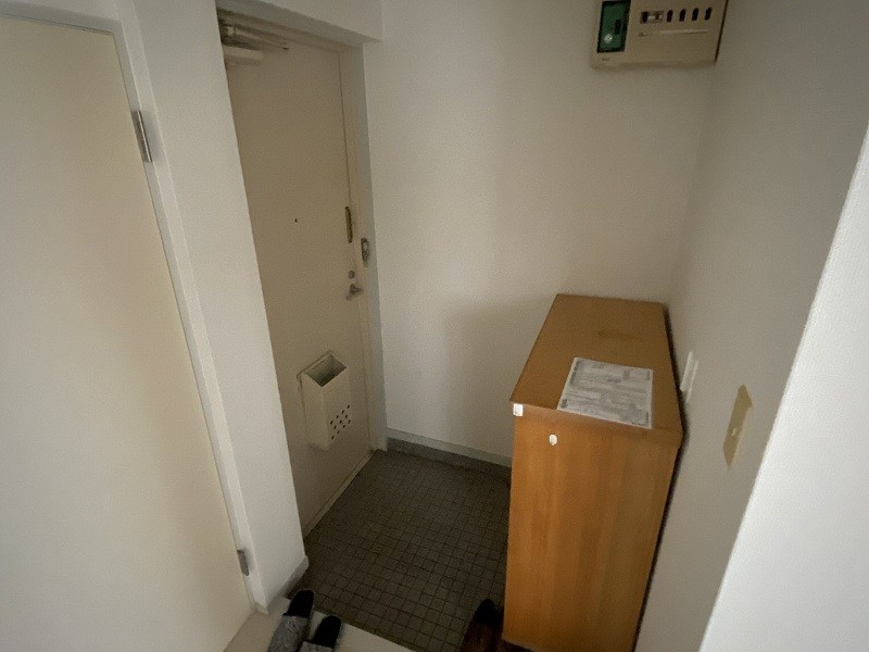 メゾンドアサカ 玄関