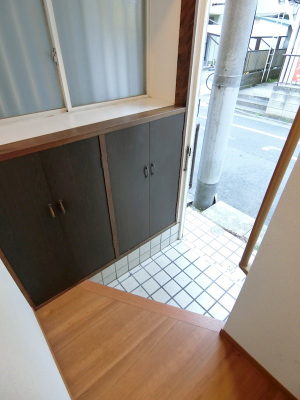 鈴木貸家 玄関