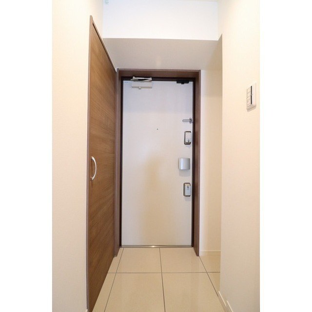 リバーレ日本橋三越前 玄関