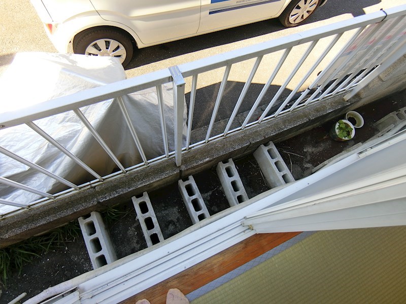 ホワイトアベニュー　2番館 ベランダ