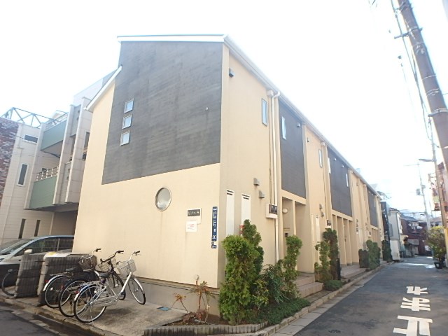 ピノーラ  外観