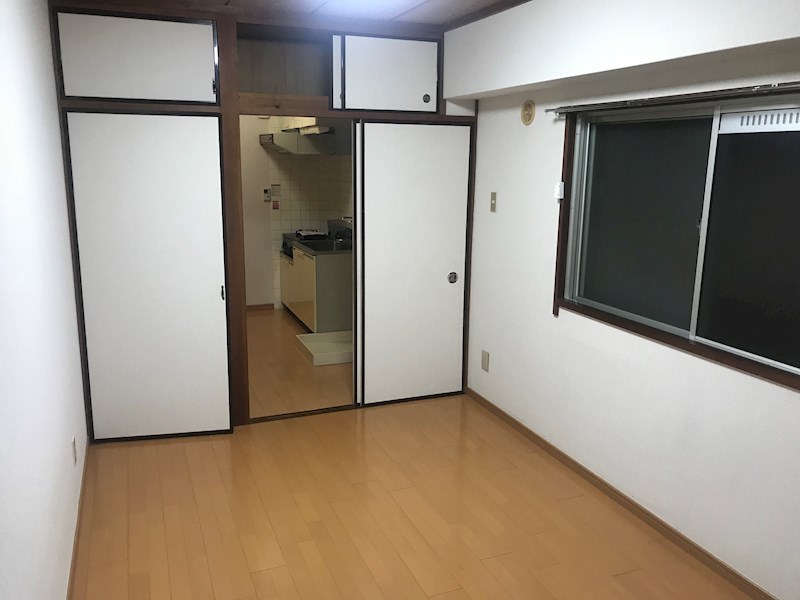 白浜ビル  ベッドルーム