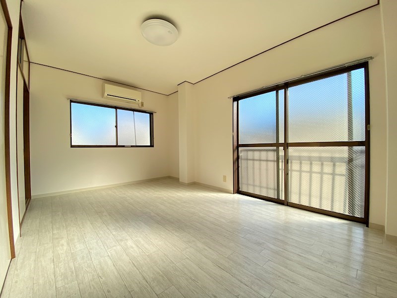 鷲山マンション リビング