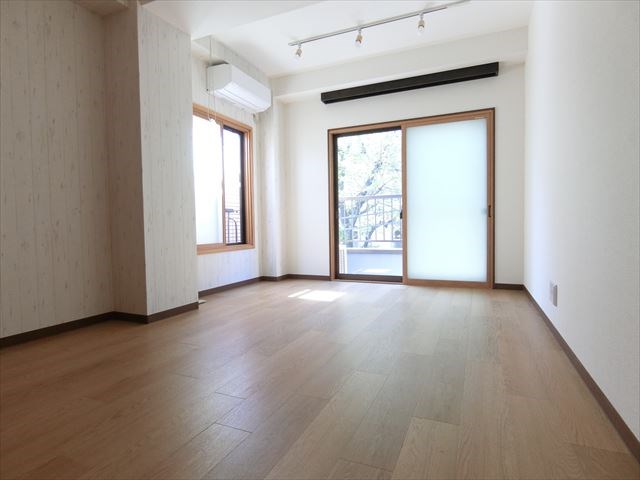 AKビル ベッドルーム