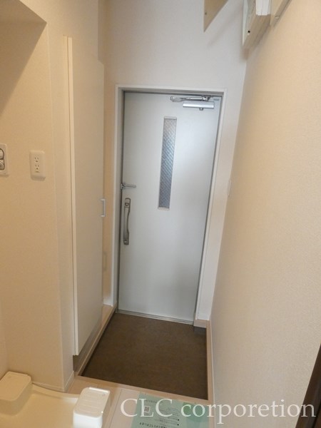 ポールフラッグ木場 玄関