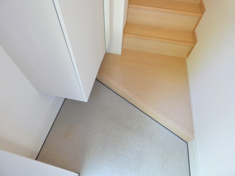 Maison Verte AB　B棟 玄関