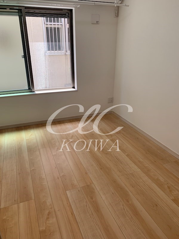 Woody East   ベッドルーム