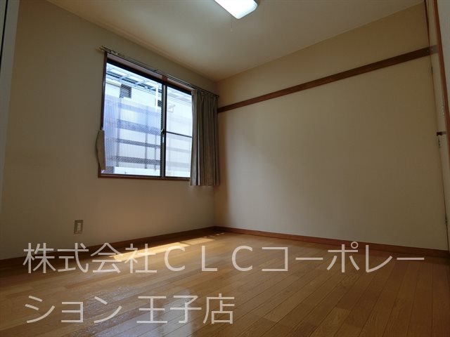 リバーハイツ大澤 ベッドルーム