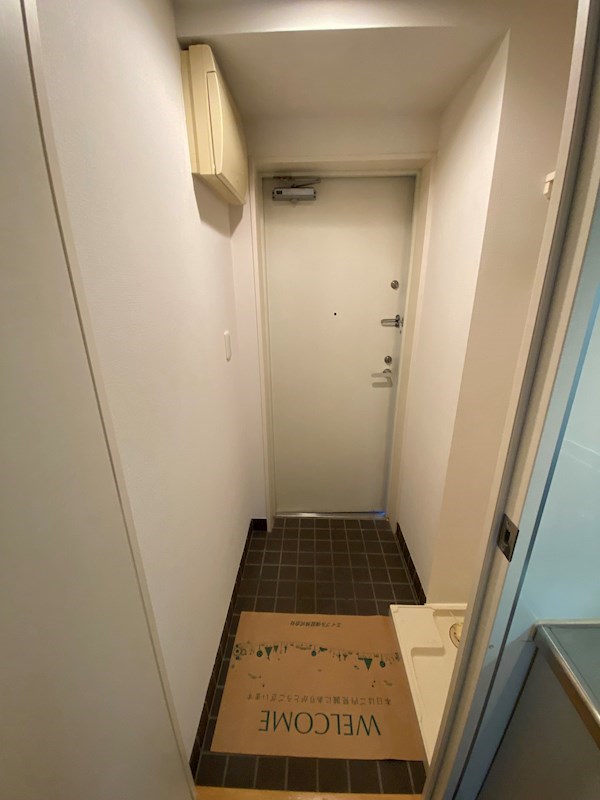 ウィステリアガーデン 玄関