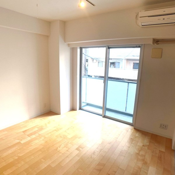 ウィステリアガーデン リビング