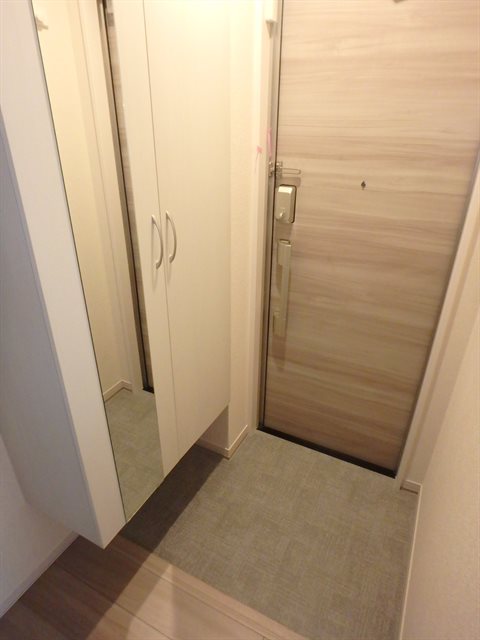 メゾン　グランシャリオ 玄関