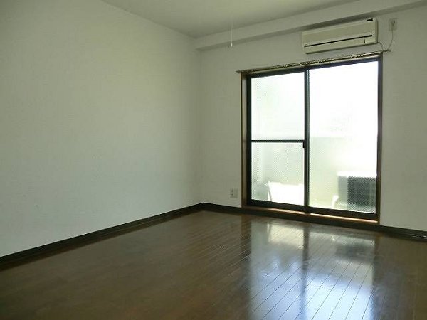 朋悠館 リビング