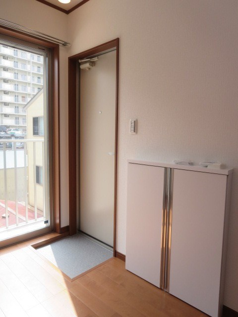 エム・フラワー  玄関